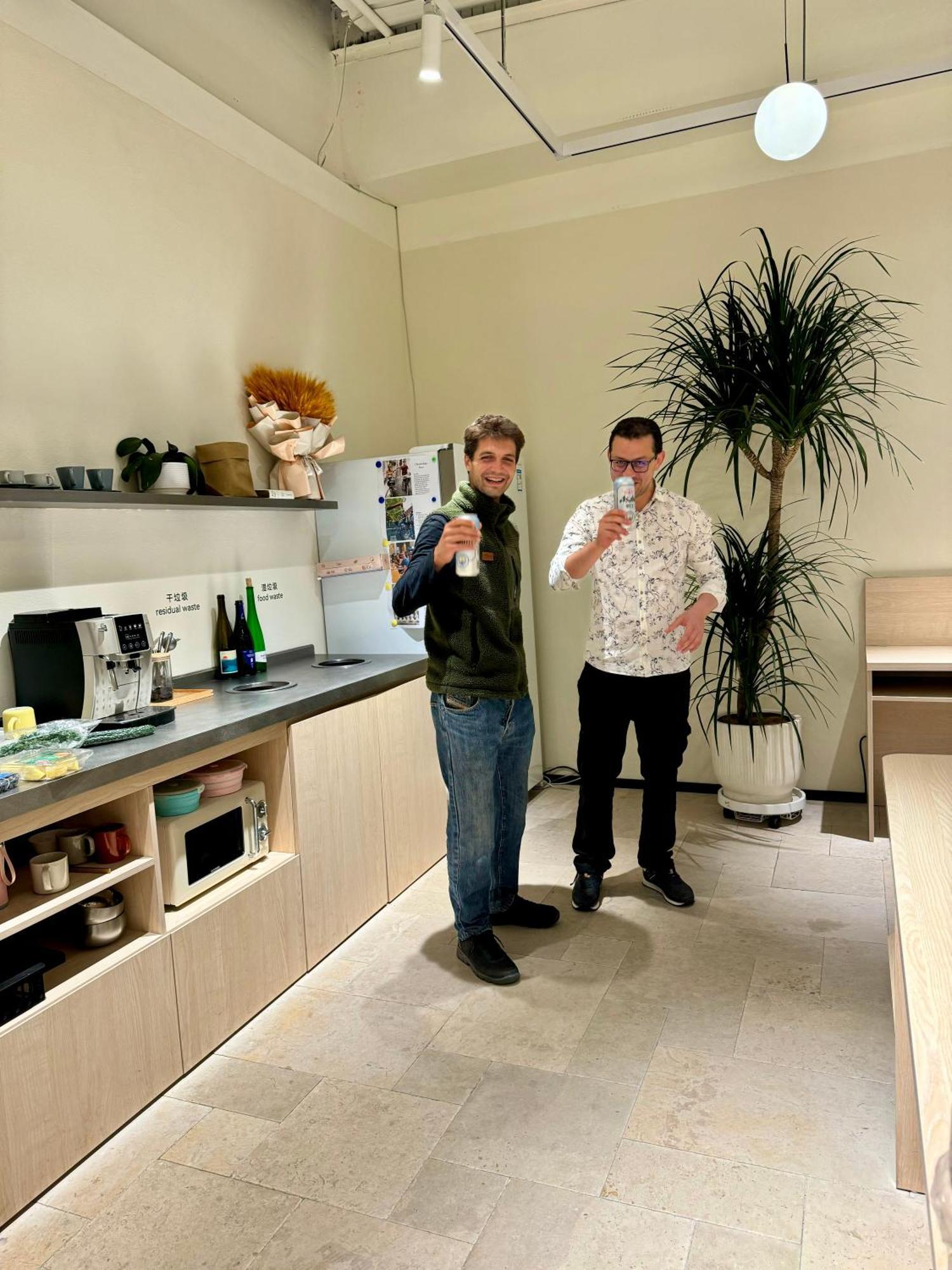 Hi Cozy International Youth Hostel East Nanjing Road & The Bund - Free Gym شانغهاي المظهر الخارجي الصورة