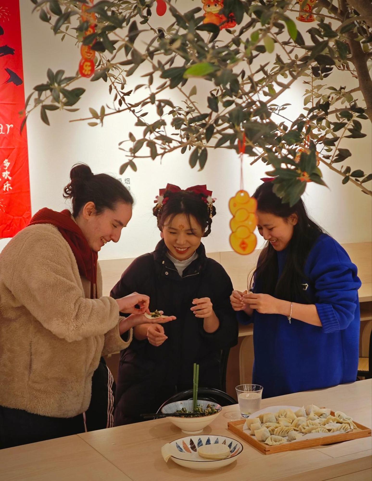 Hi Cozy International Youth Hostel East Nanjing Road & The Bund - Free Gym شانغهاي المظهر الخارجي الصورة